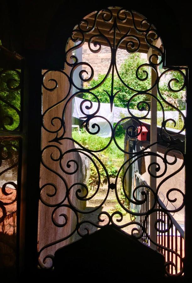 Epicerie Vieille Du Puy En Velay Le Puy-en-Velay Exterior foto