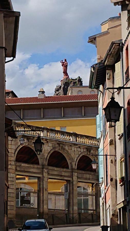 Epicerie Vieille Du Puy En Velay Le Puy-en-Velay Exterior foto